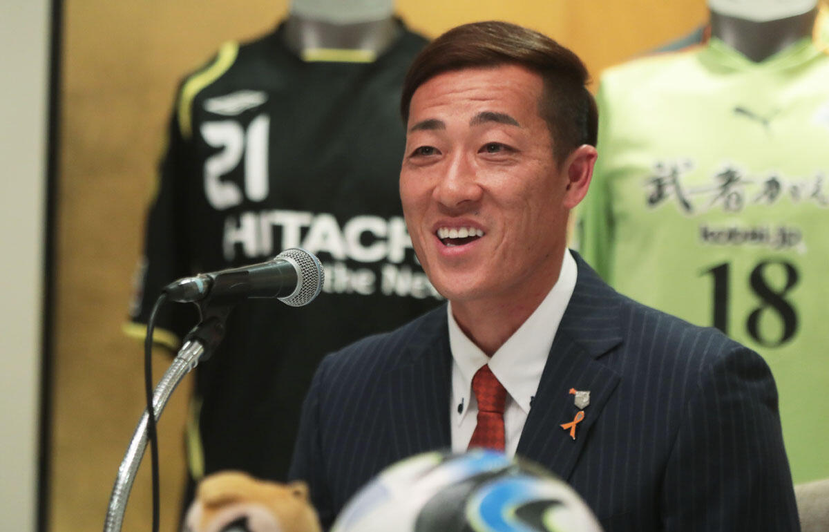 引退会見に臨んだ南雄太