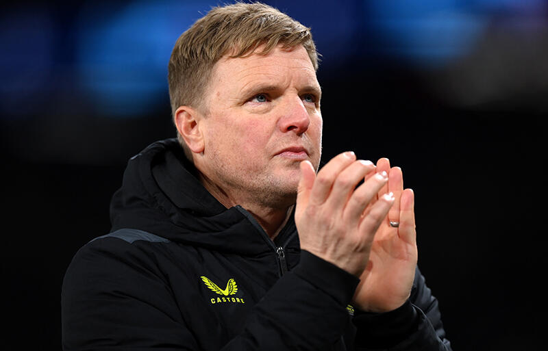 CLでの判定に異議を唱えるエディ・ハウ監督