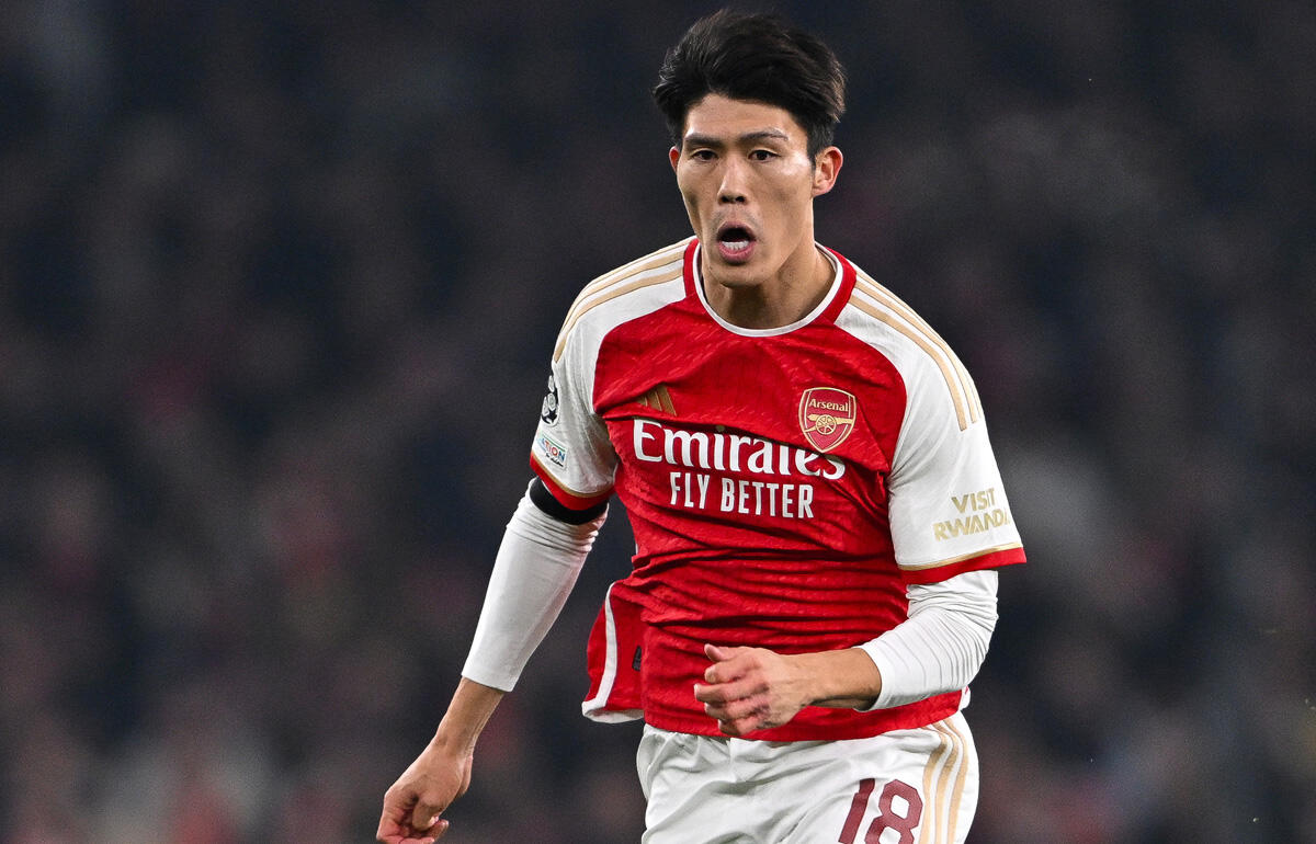 今季プレミア初アシストも負傷交代した冨安健洋