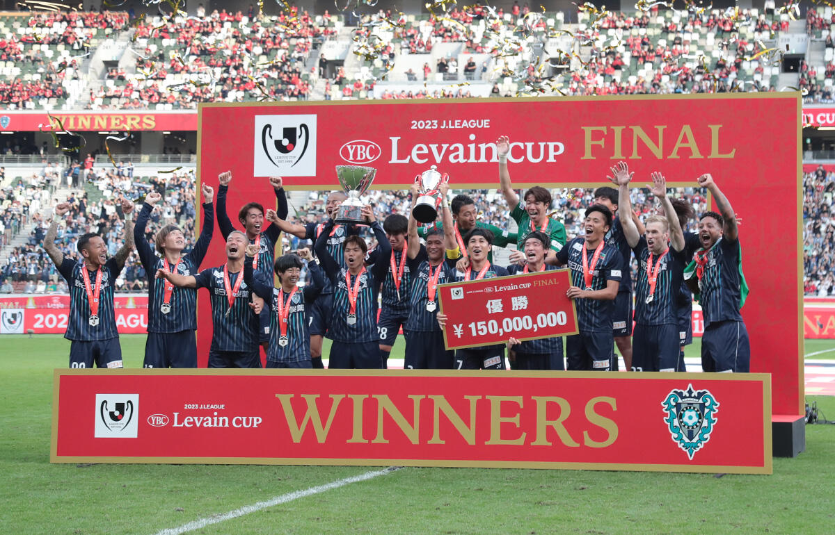 ルヴァンカップを制した福岡はユニフォームに星がつくことに