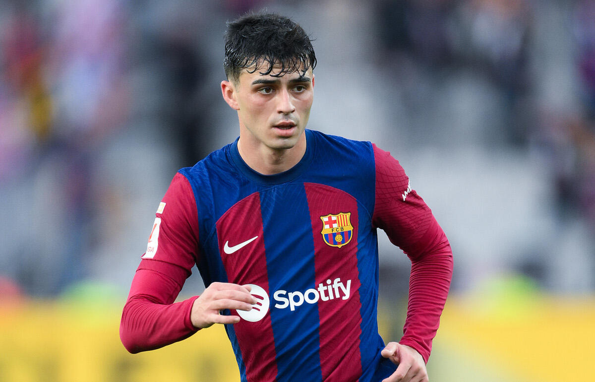 チームメイトを称えたペドリ