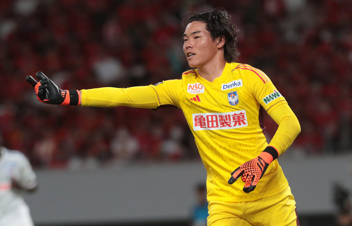 新潟のゴールを守ったGK小島亨介
