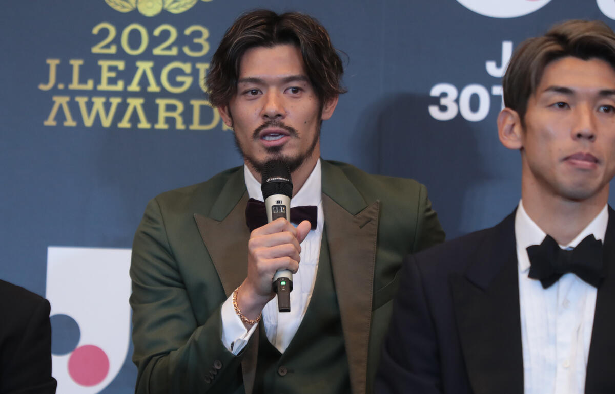 山口蛍が通算3度目のベストイレブンに。