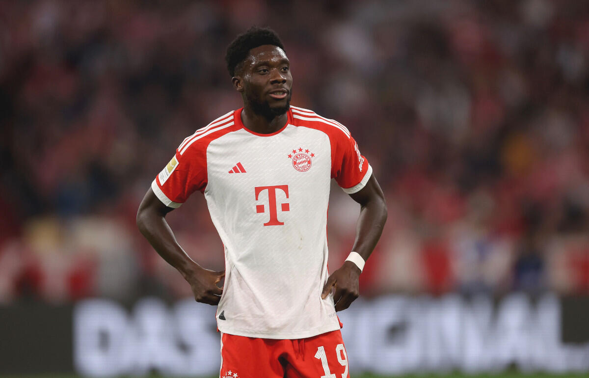 バイエルンと改めて交渉を行っているデイビス