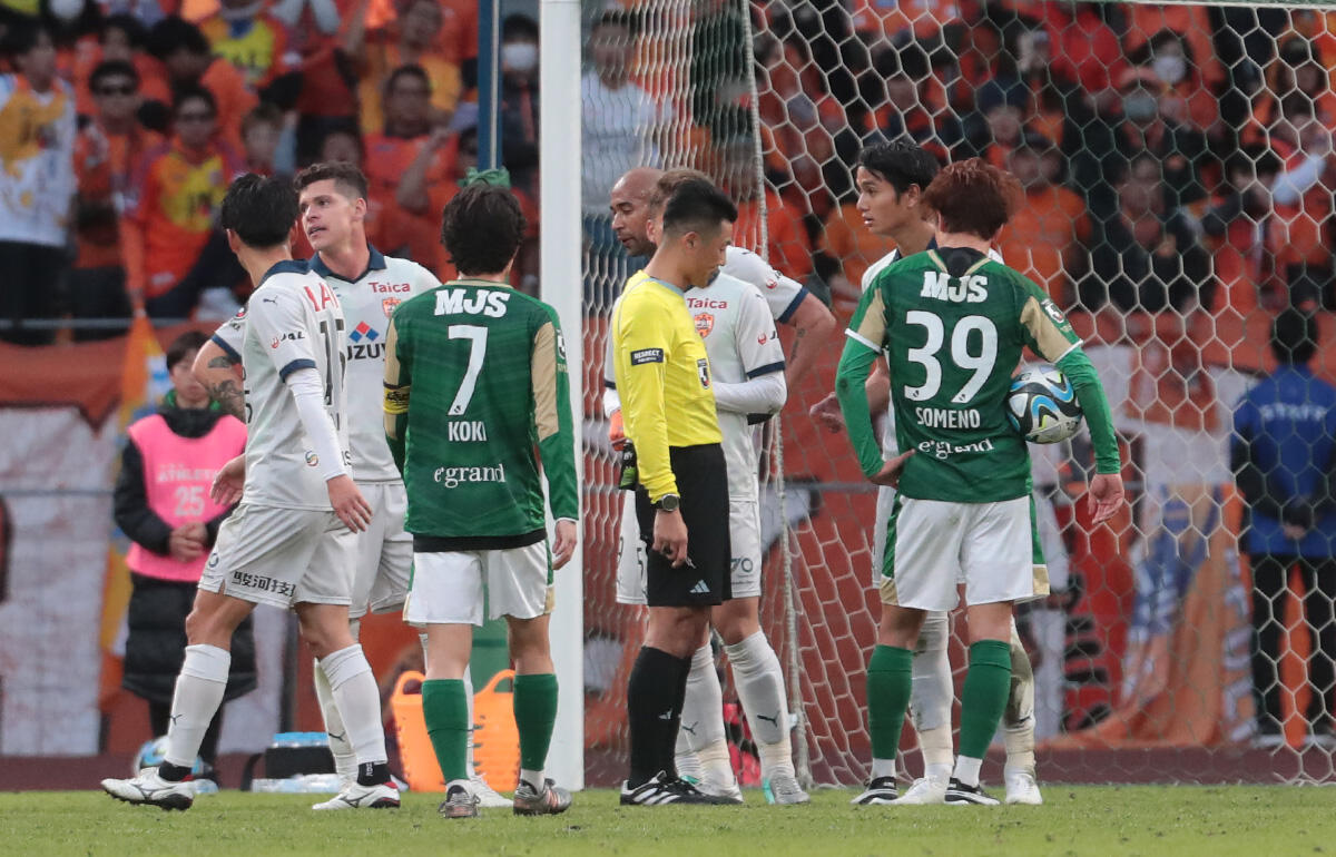 後半アディショナルタイムのジャッジが明暗を分けることに