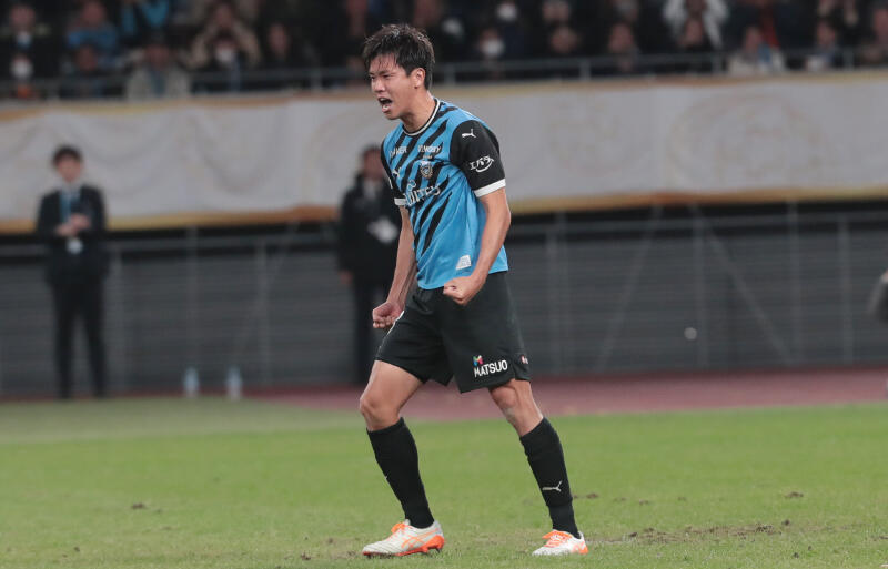 PK戦でしっかりと決めて吼える山根視来