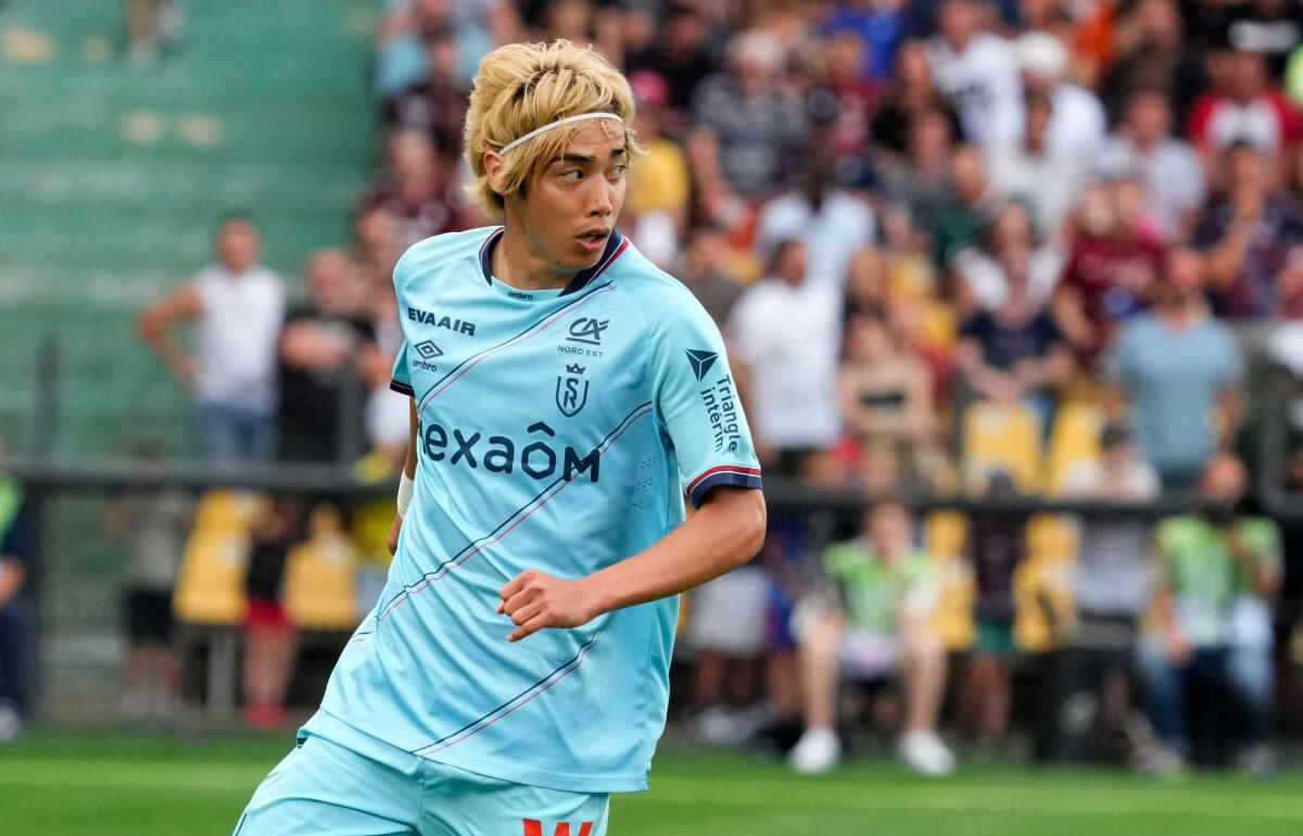 ピンポイントクロスでアシストを記録した伊東純也