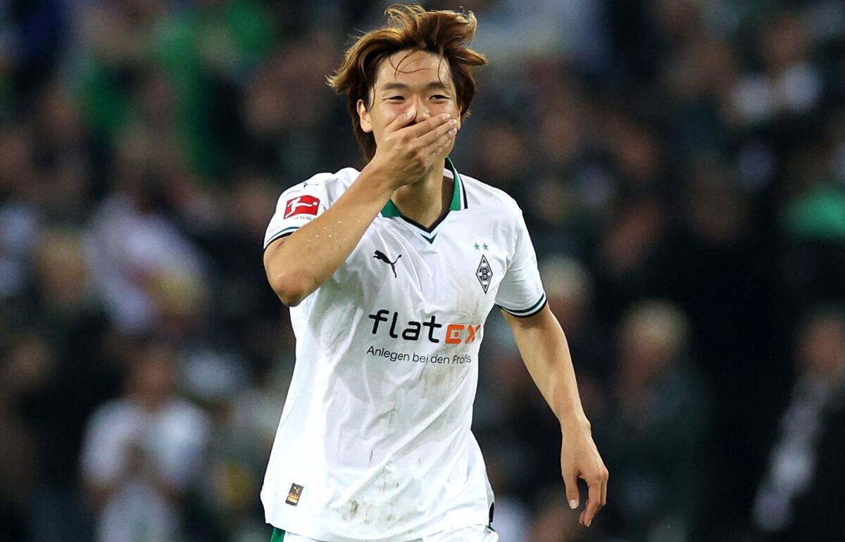 練習に復帰するボルシアMGの板倉滉