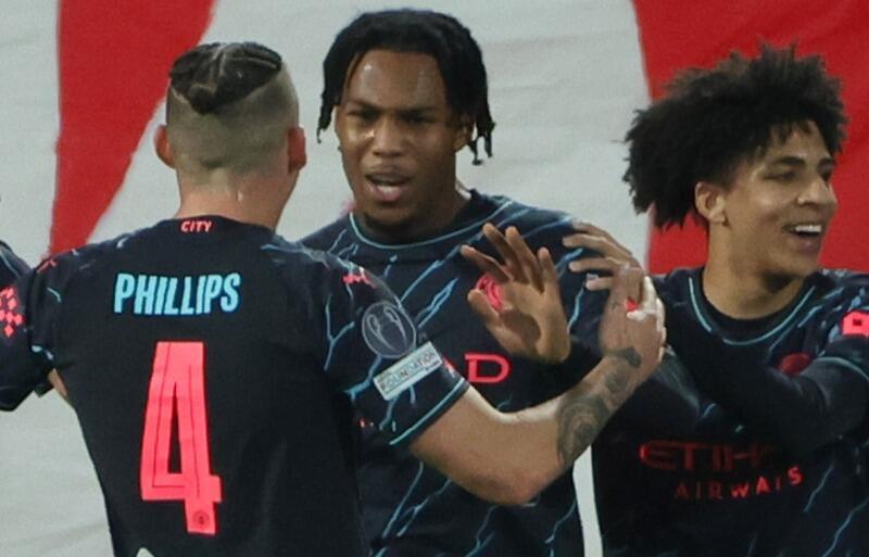 CLデビュー戦でゴールを決めたマイカ・ハミルトン(中央)