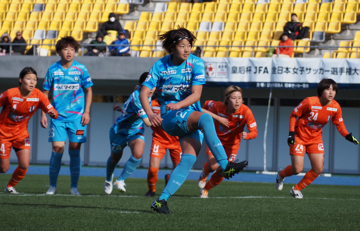 自ら獲得したPKを決めたマイナビ仙台レディース田畑晴菜