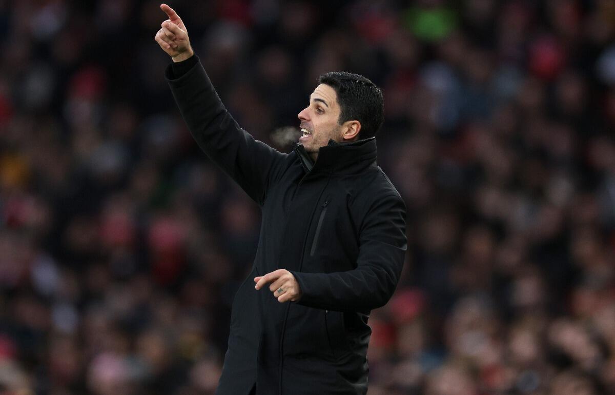 今シーズン4枚目のイエローカードを貰ったアーセナルのミケル・アルテタ監督