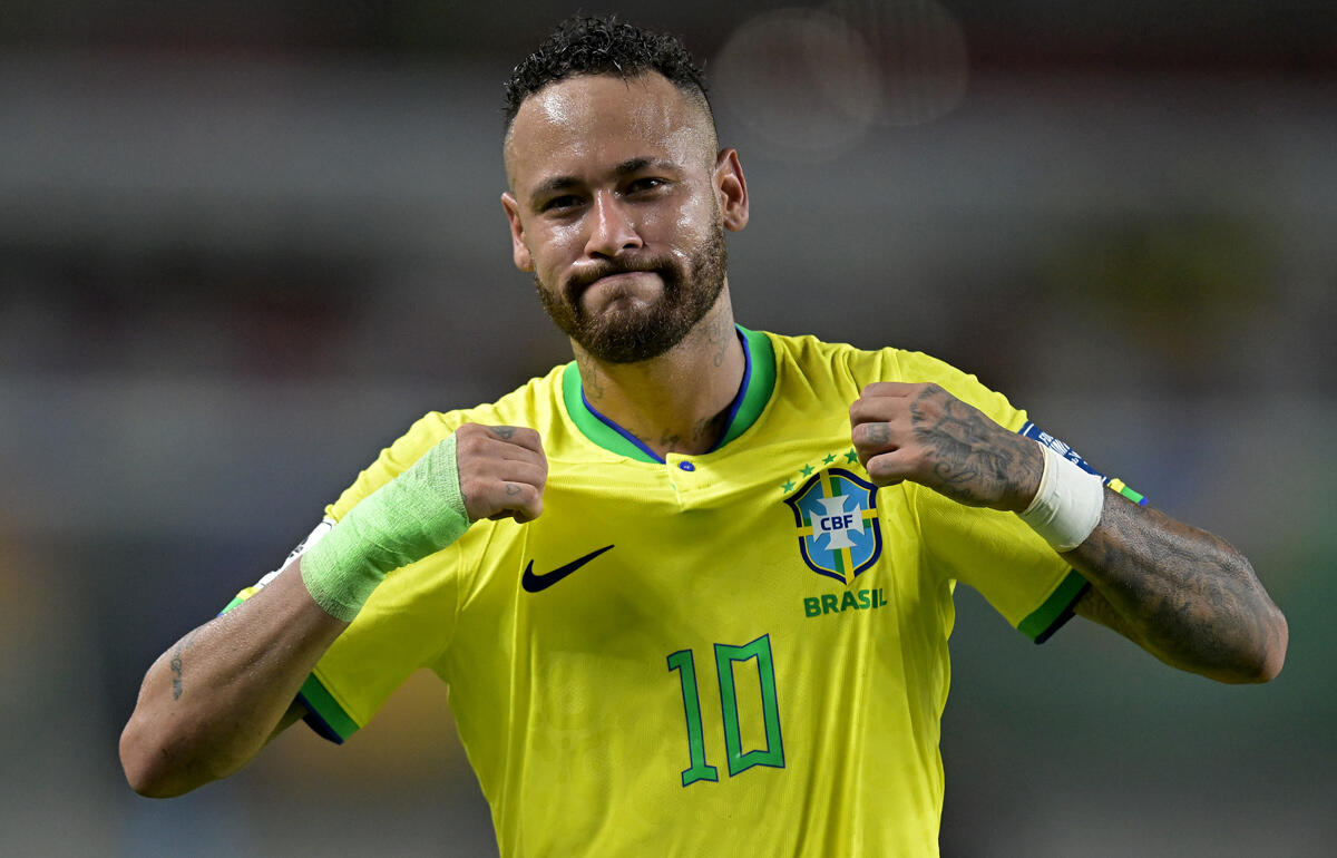 リハビリに励んでいるネイマール