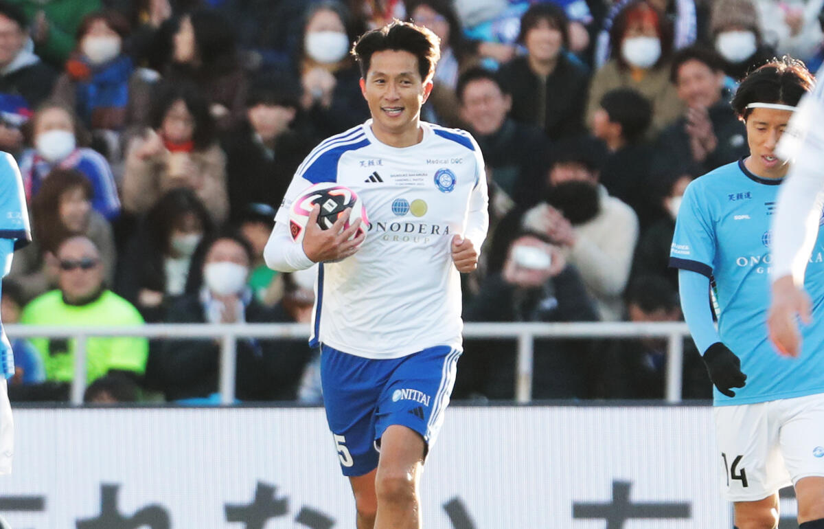 中村俊輔の引退試合でゴールを決めた福西崇史