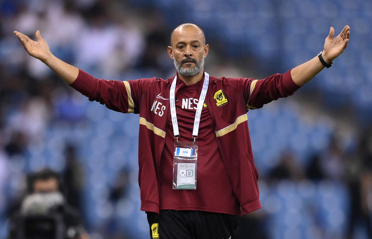 フォレストの監督に就任するヌーノ氏