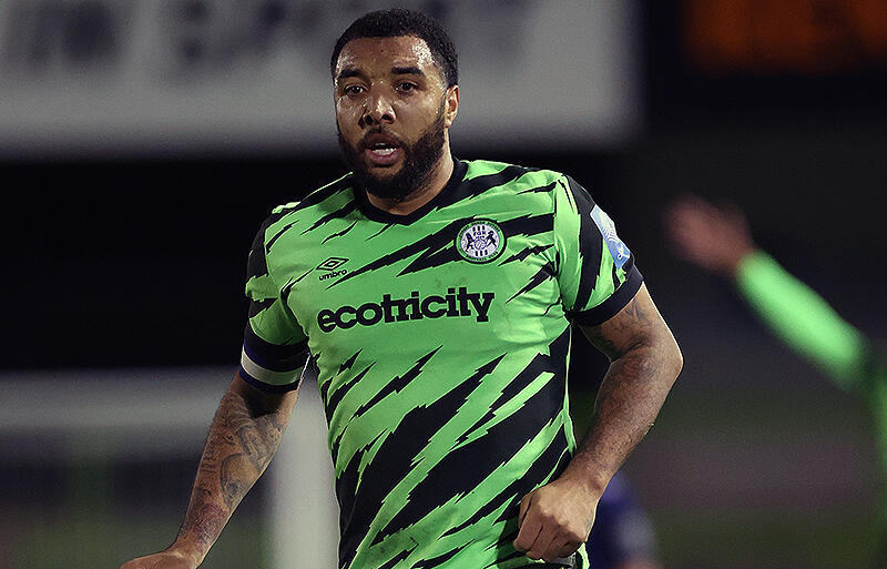 ディーニーが英4部で監督キャリアをスタート