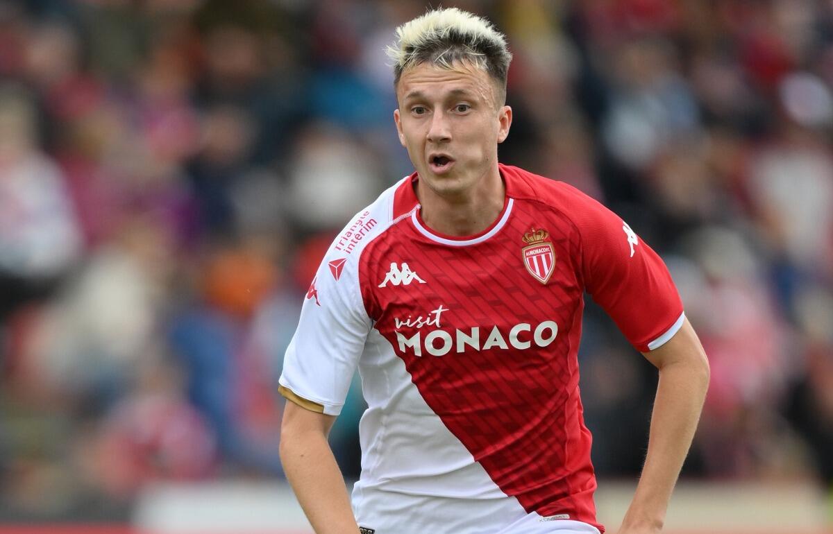 報復行為で一発退場となったアレクサンドル・ゴロビン