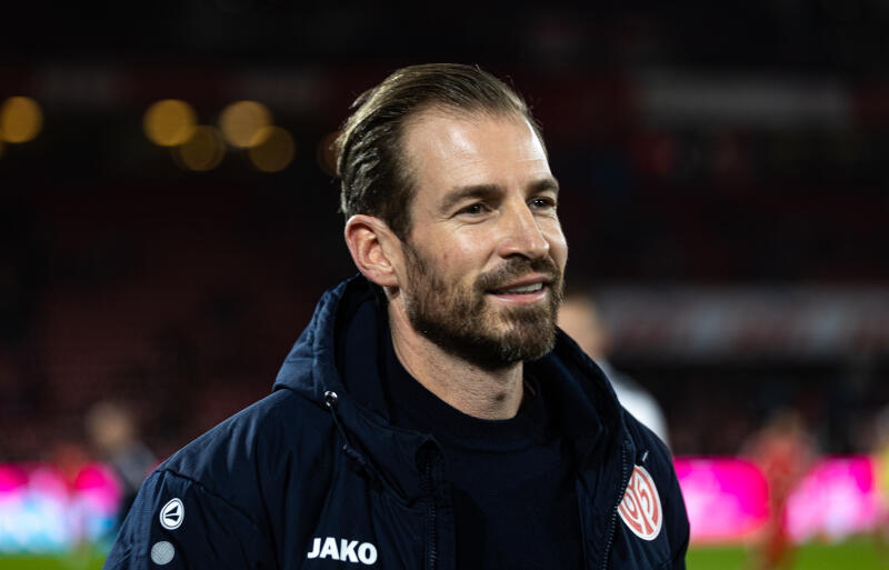 正式監督の就任したジーヴェルト暫定監督