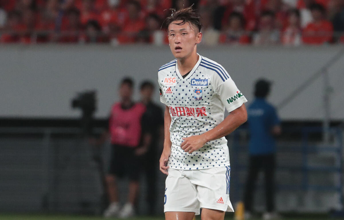 来季も新潟でプレーする秋山裕紀