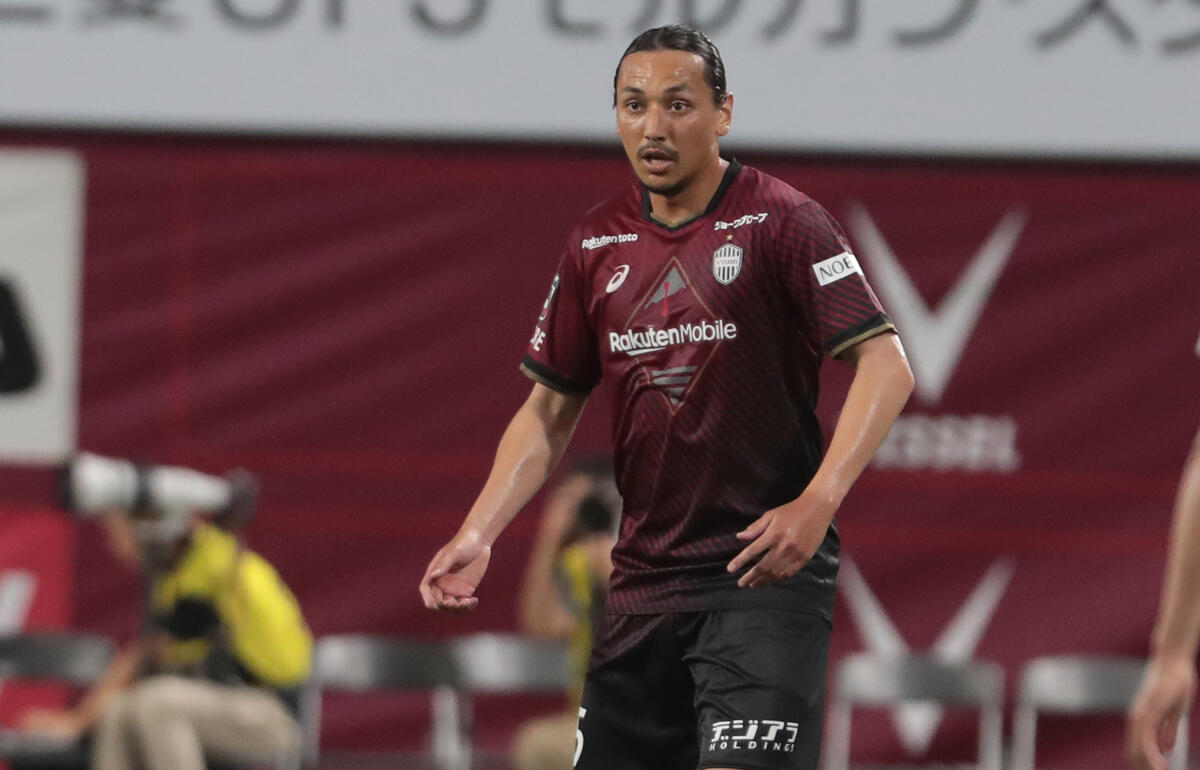 UAE移籍でイニエスタと再会する大﨑玲央