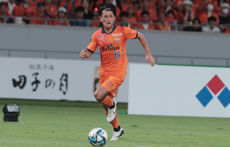 G大阪に完全移籍。