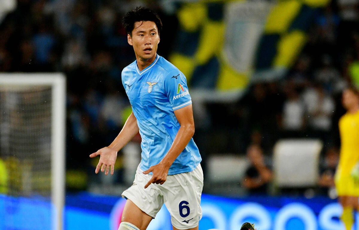 日本人選手の最新市場価値ランキングTOP5！海外で活躍する選手たちの価値が急上昇 - 超ワールドサッカー！