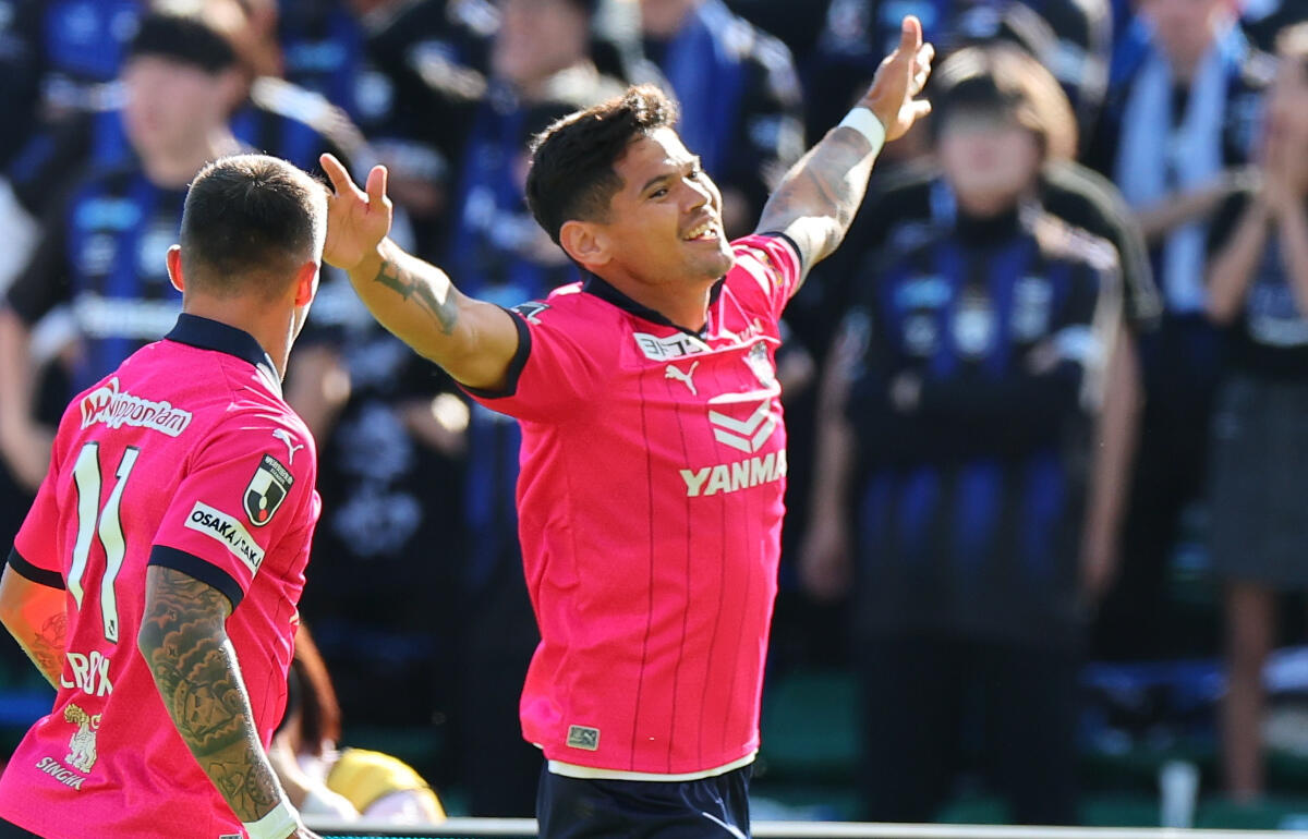 C大阪と契約更新したレオ・セアラ