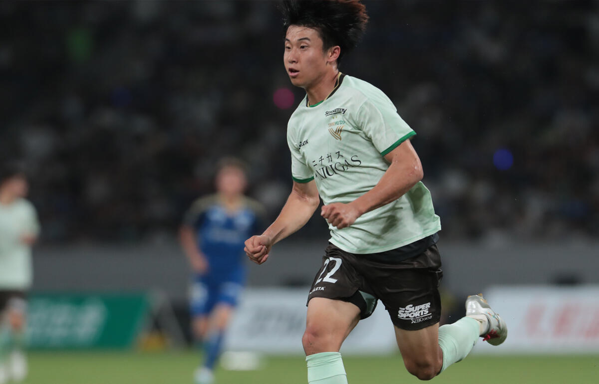 今季途中からは東京Vでプレーした甲田英將