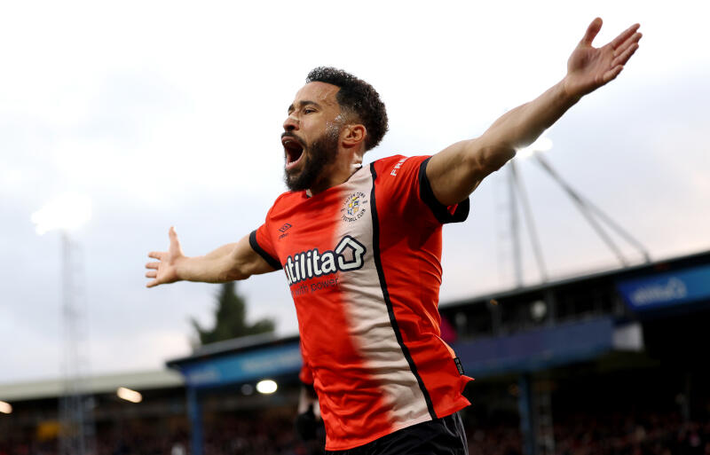 契約延長にサインしたタウンゼント