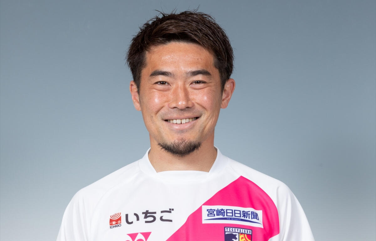 JFLでプレーする山崎亮平