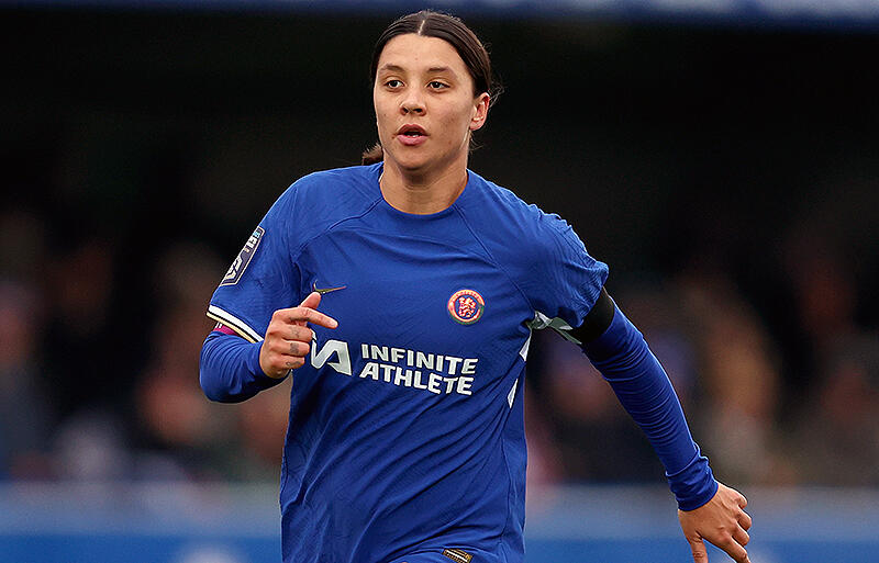 ヒザに重傷を負ったサム・カー