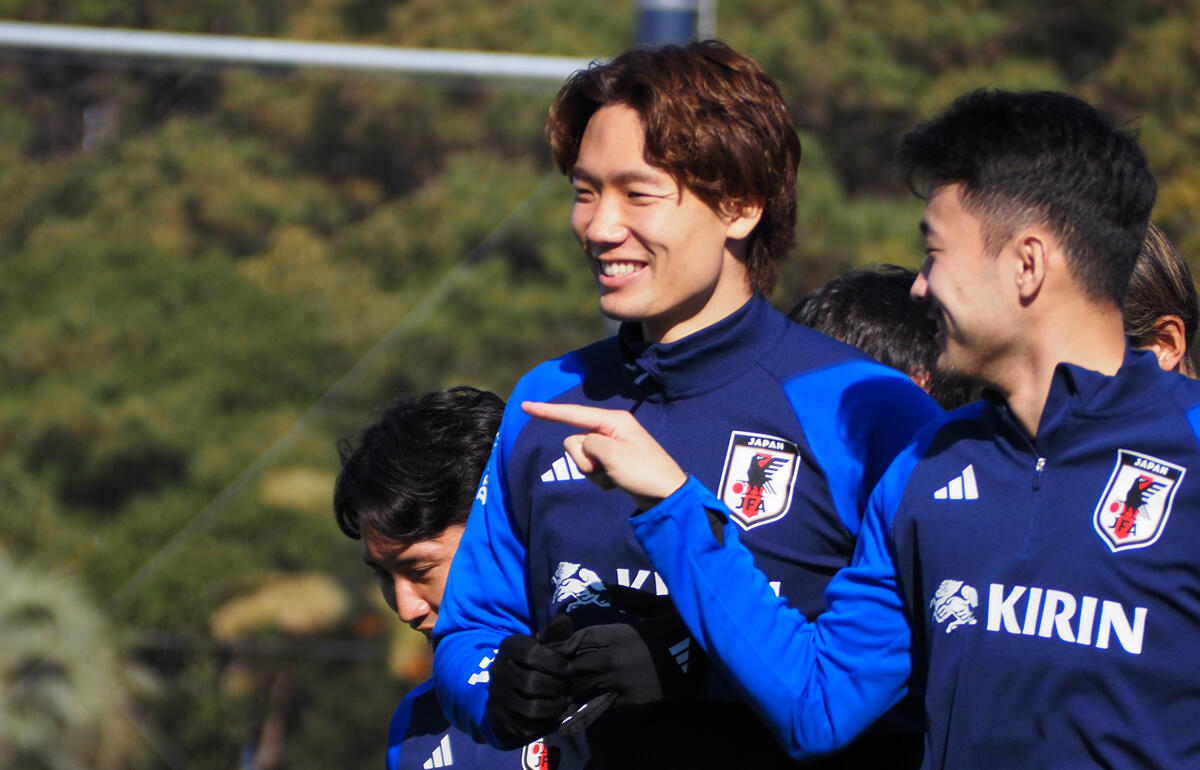 アジアカップ制覇へ意気込みを語る板倉滉