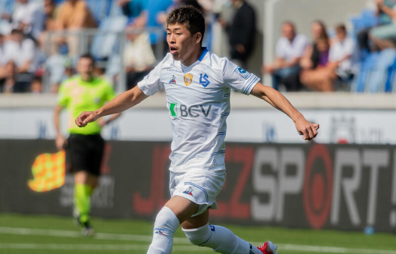 曹貴裁のもとでJリーグ復帰の鈴木冬一は28番に。