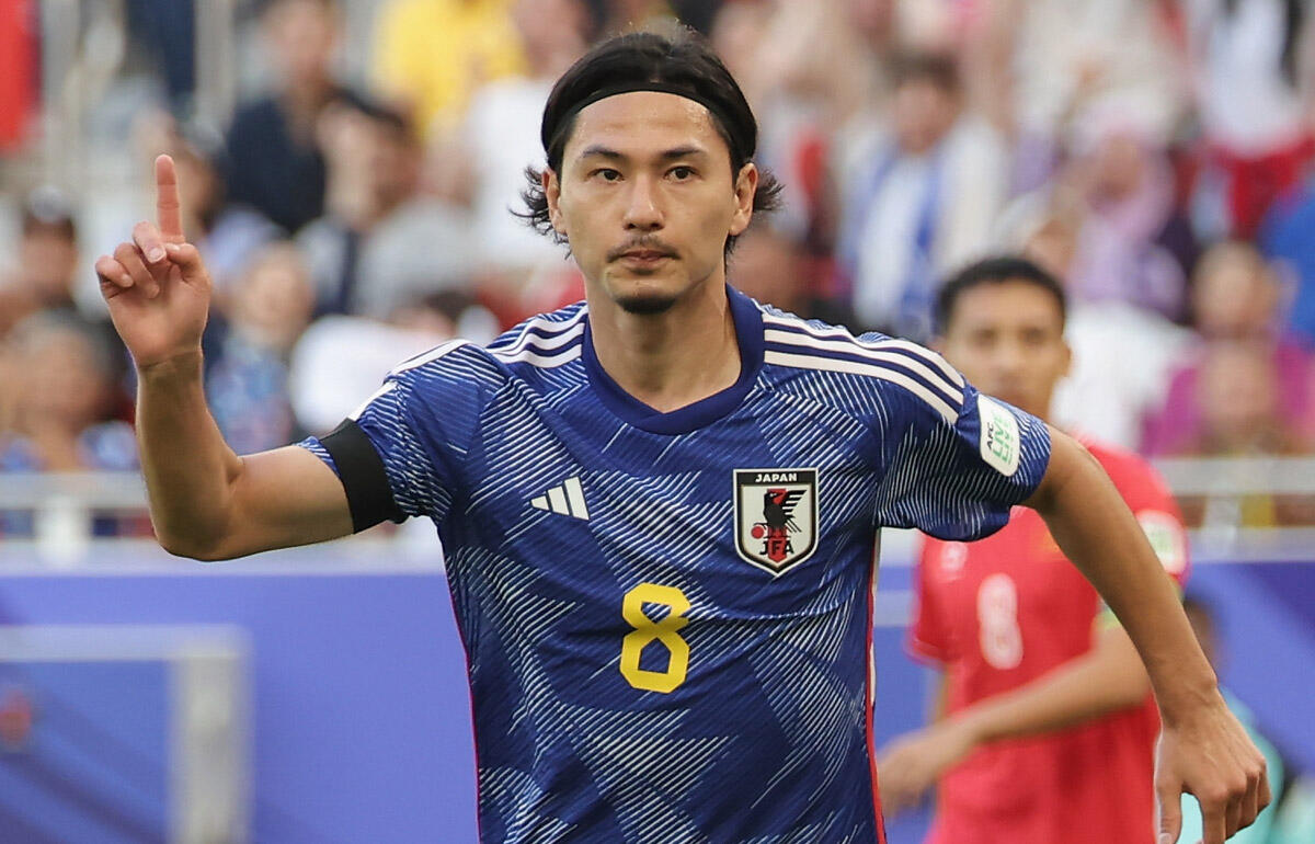 南野拓実がベストイレブン選出