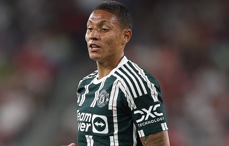 セビージャ加入のメヒア