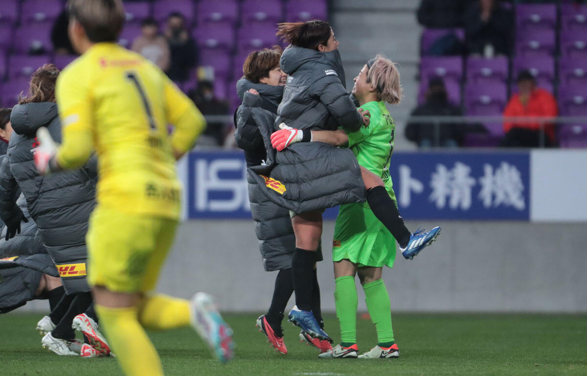 GK池田咲紀子が2本セーブし浦和が決勝へ