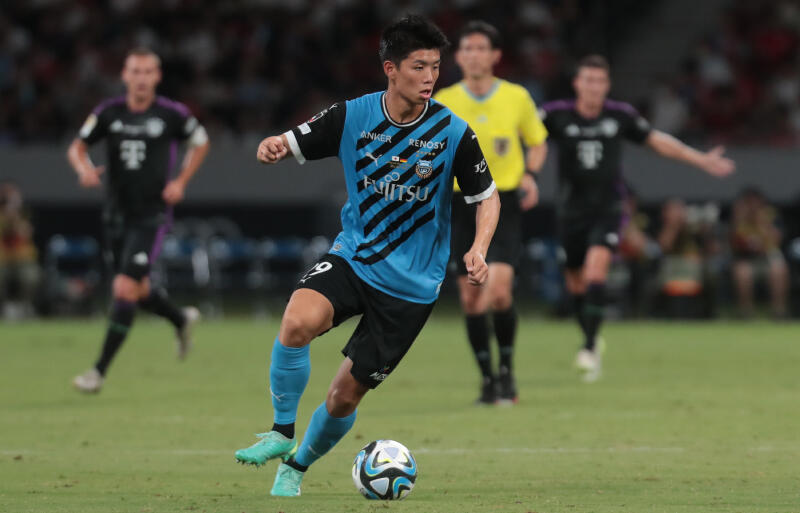 司令塔として期待の山本悠樹は「77」。