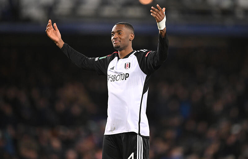 ミランがDFトシン・アダラバイヨに関心