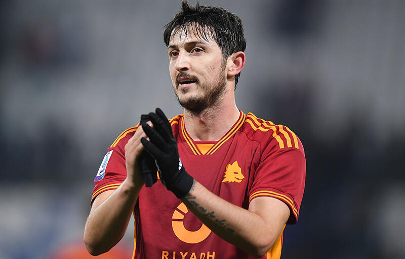 ローマはFWサルダール・アズムンの売却を望まず