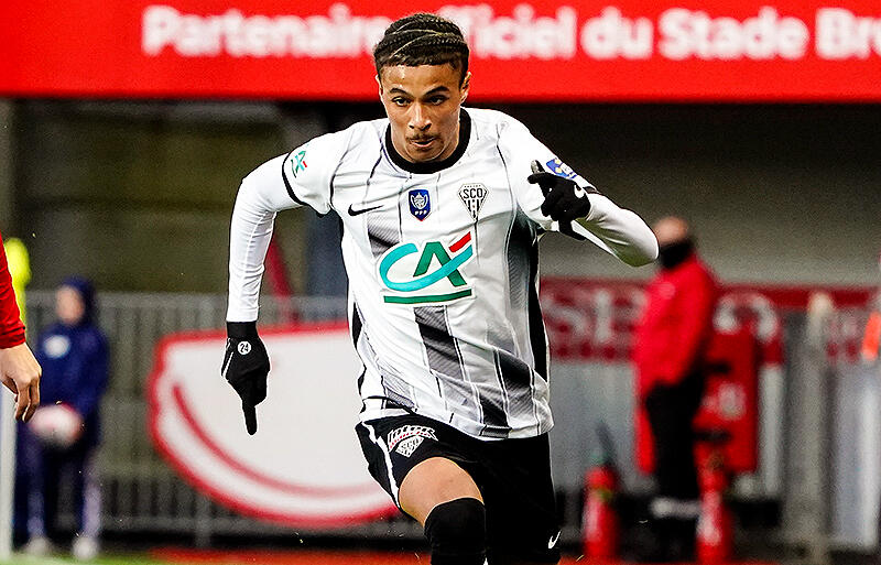 フランクフルト加入のバオヤ