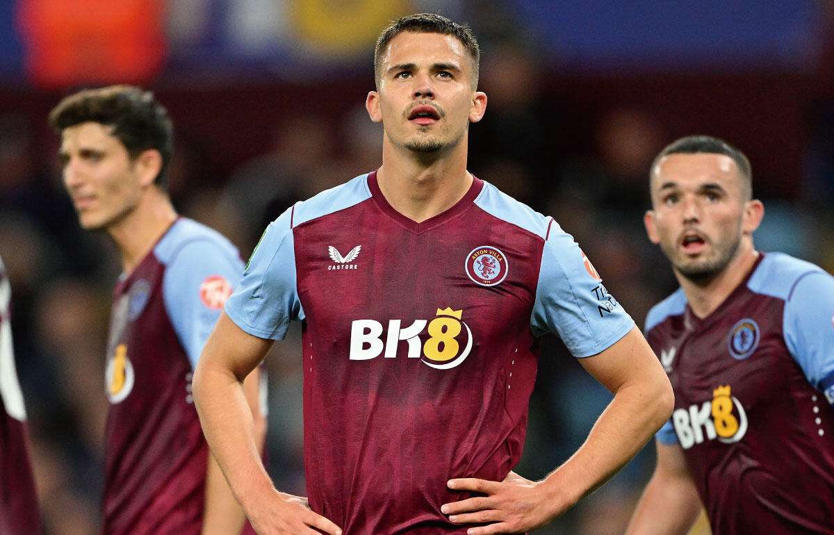 デンドンケルがナポリの一員に