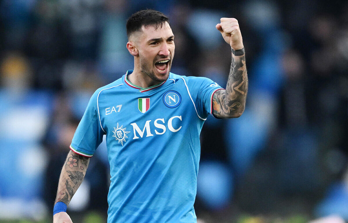 ナポリと契約を延長したポリターノ