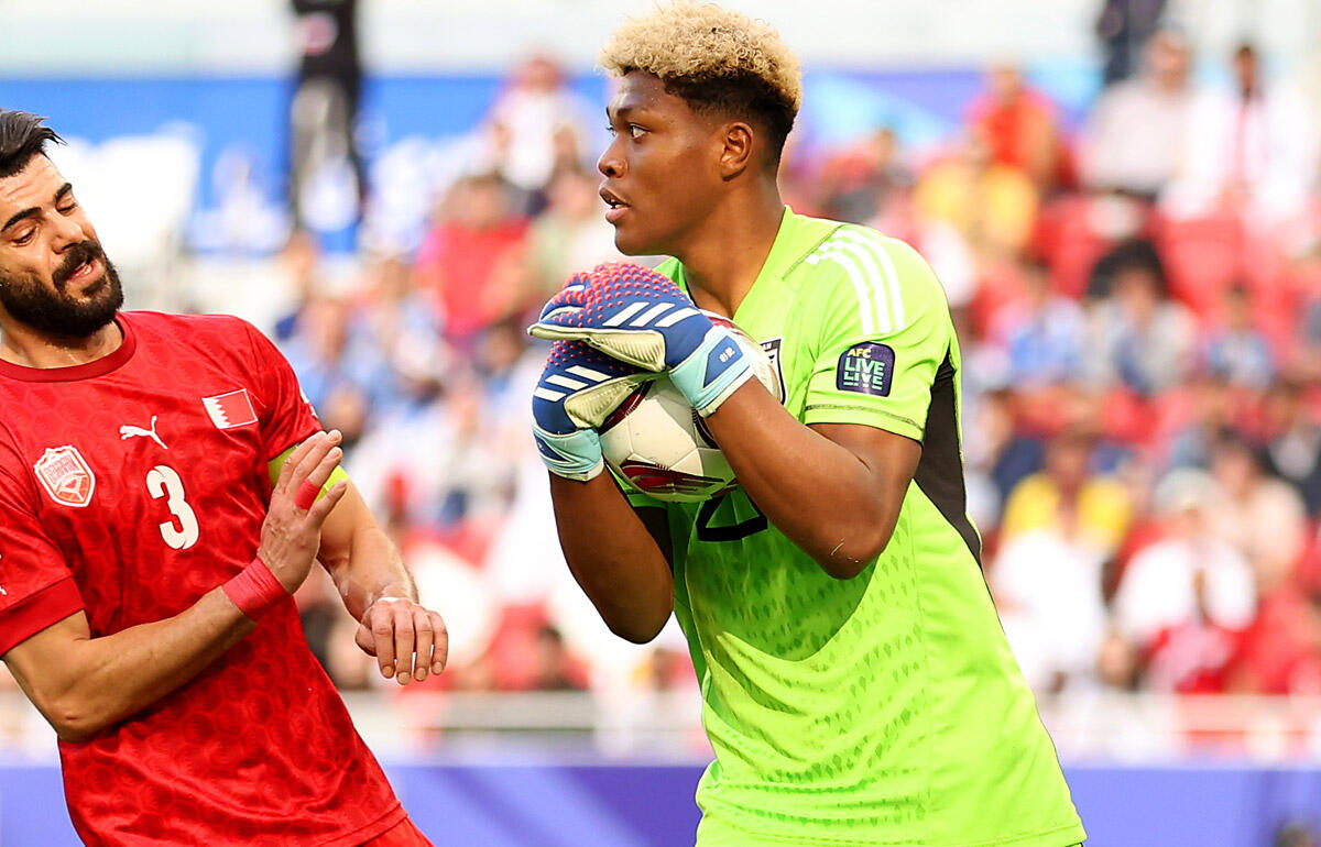 4試合連続でゴールを守った鈴木彩艶