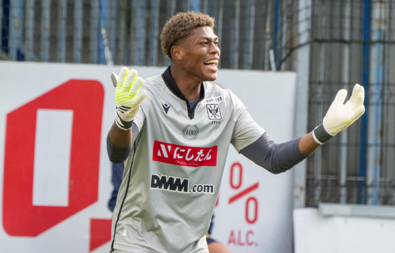 日本代表の守護神争いにも活躍の場を広げる鈴木彩艶。