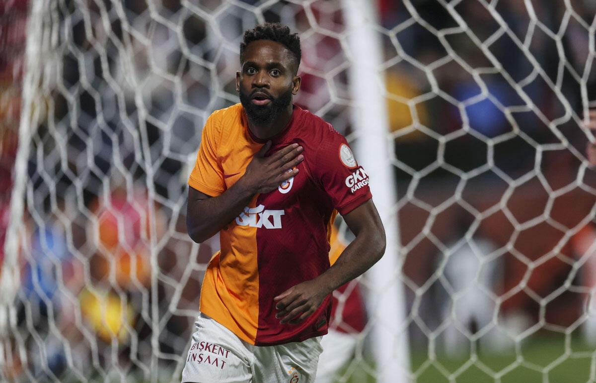 ベティスに加入したバカンブ