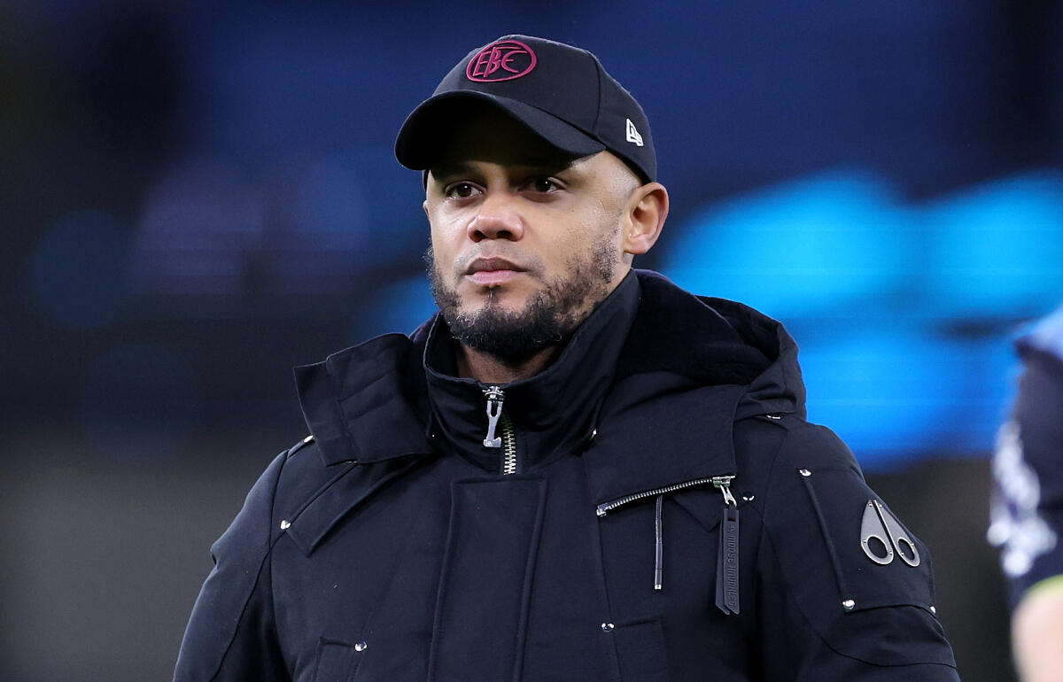 補強や放出について語ったコンパニ監督