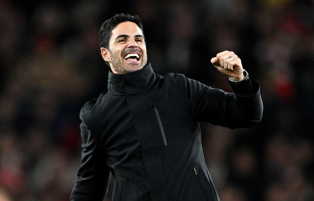 勝利を喜ぶアルテタ監督