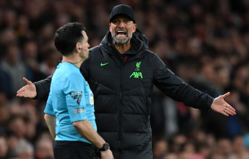 「あのレフェリーはマン・シティ戦で私にレッドカードを出した」