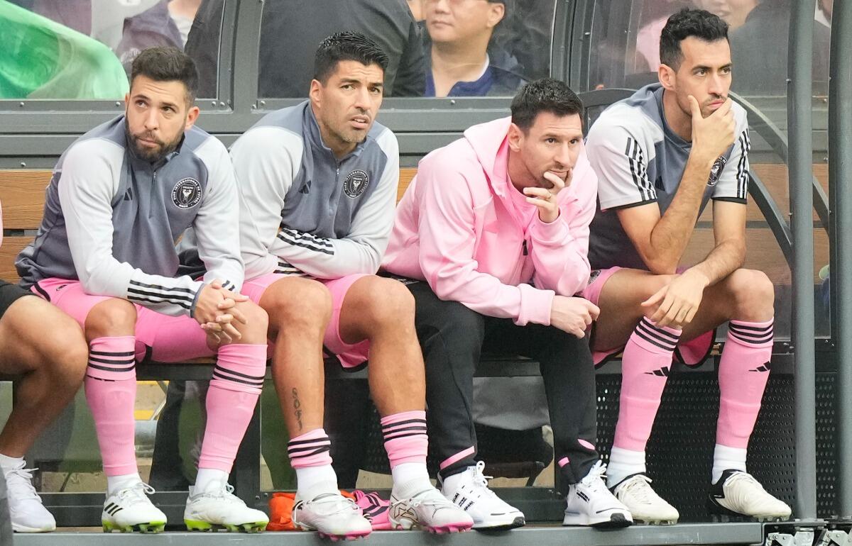 リオネル・メッシとルイス・スアレスは欠場