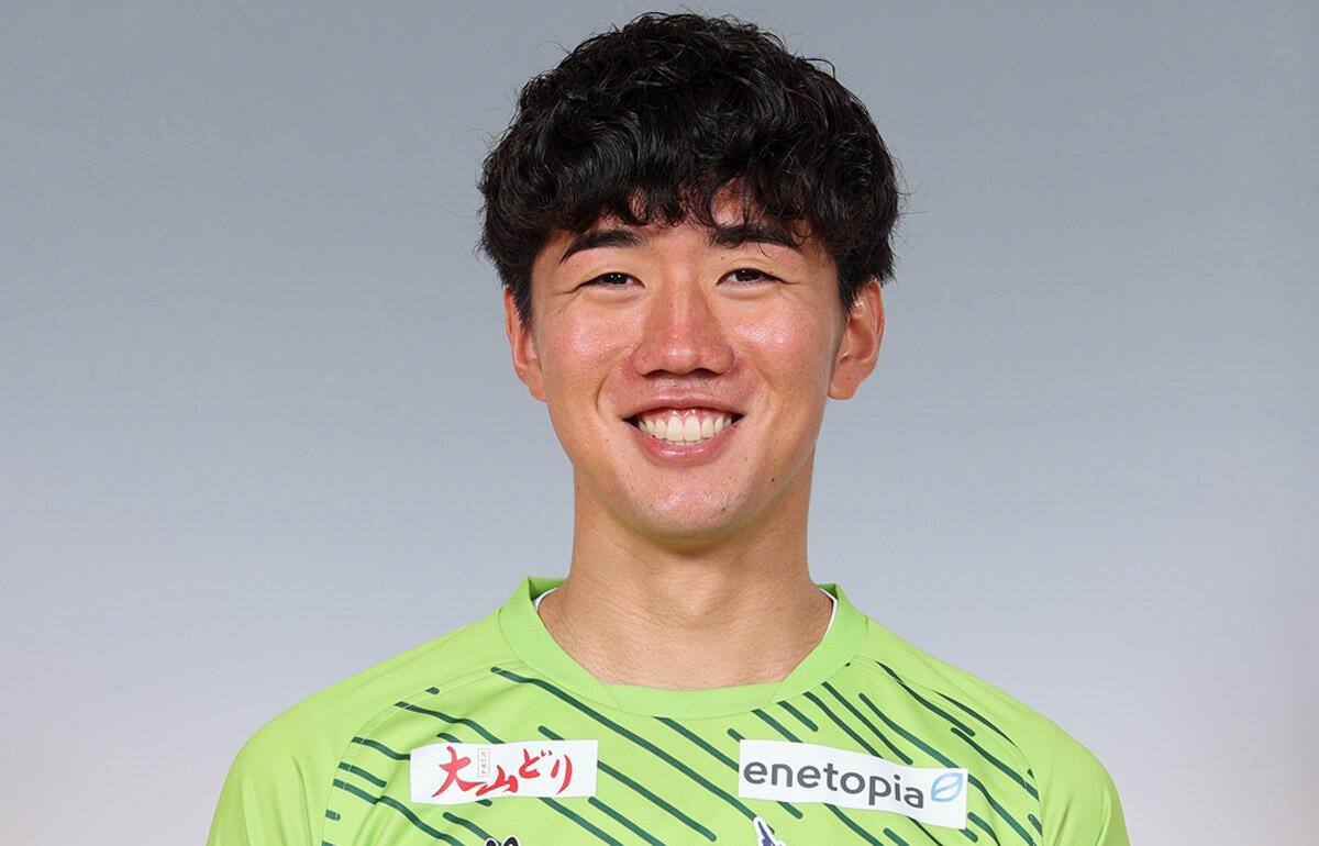 東北1部でプレーする知久航介