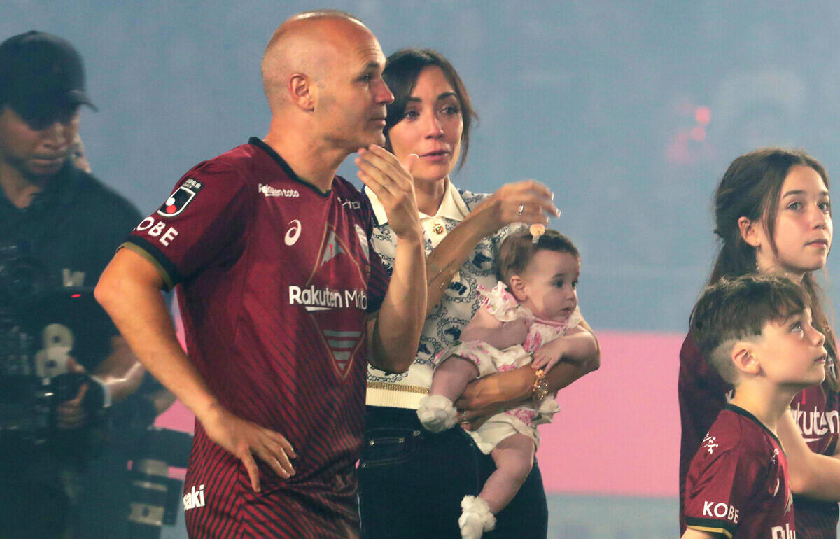 アンドレス・イニエスタが家族と一緒に来日中